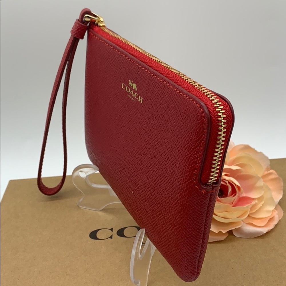 COACH Corner Zip Wristlet True Red/Light Gold - Picture 7 of 8